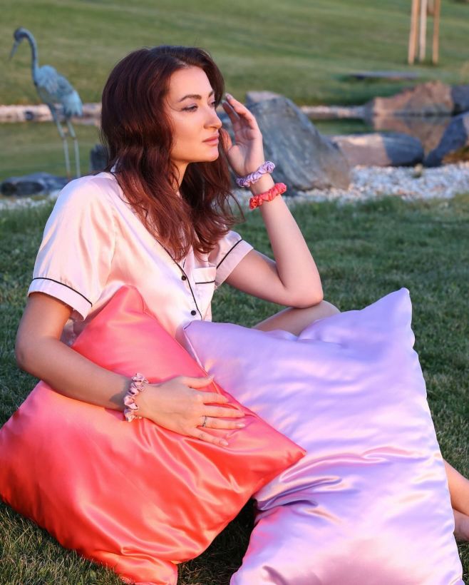 Polštáře ze 100% motýlího vlákna (luxusní hedvábí Mulberry) od DRIM. 🦋 #hedvabi #hedvabnegumicky #hedvabnesaty #drim #silk...